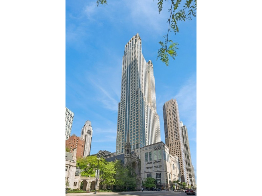 Introducing an exclusive east-facing penthouse-level condo - Beach Condo for sale in Chicago, Illinois on Beachhouse.com