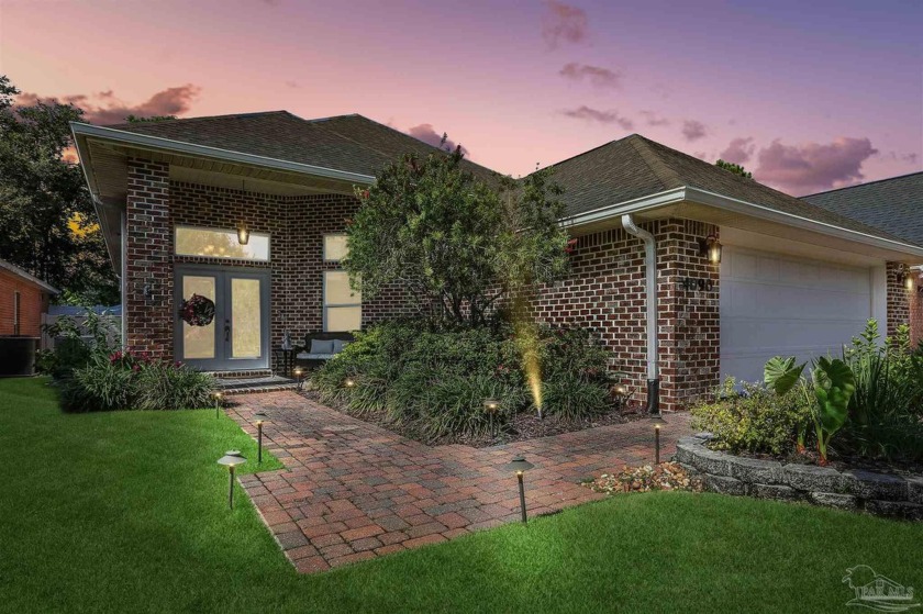 Located in the sought-after Oak Pointe community of Tiger Point - Beach Home for sale in Gulf Breeze, Florida on Beachhouse.com