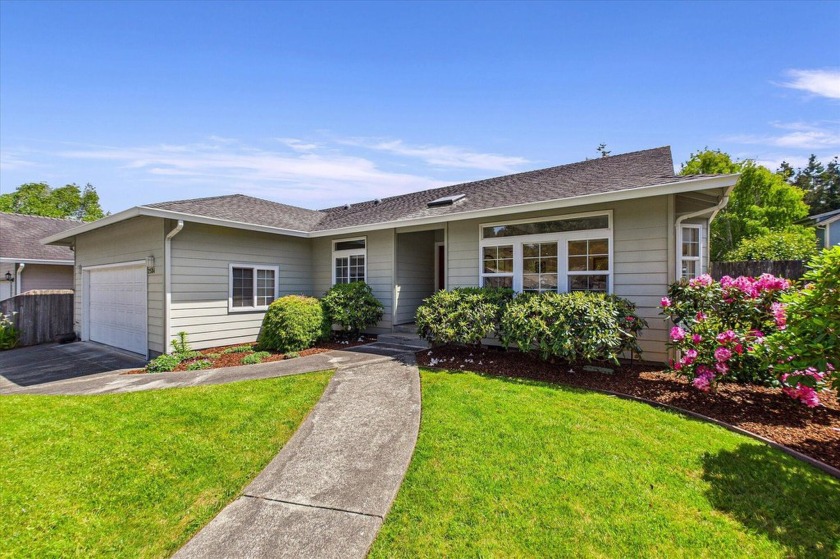 This well kept home with original owners is 3 bedrooms, 2 baths - Beach Home for sale in Eureka, California on Beachhouse.com