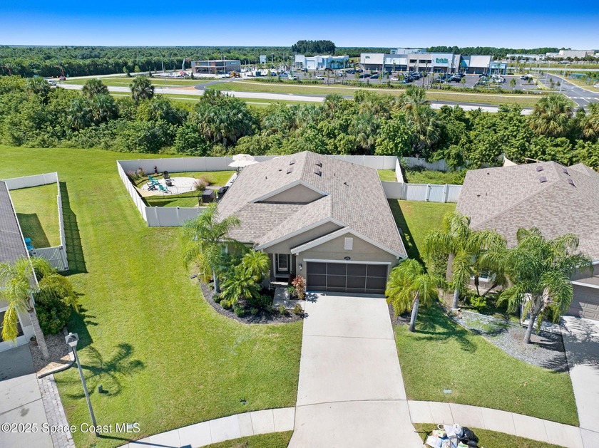 Seller MOTIVATED! RELAXED COASTAL LIVING! This POOL home has it - Beach Home for sale in Palm Bay, Florida on Beachhouse.com