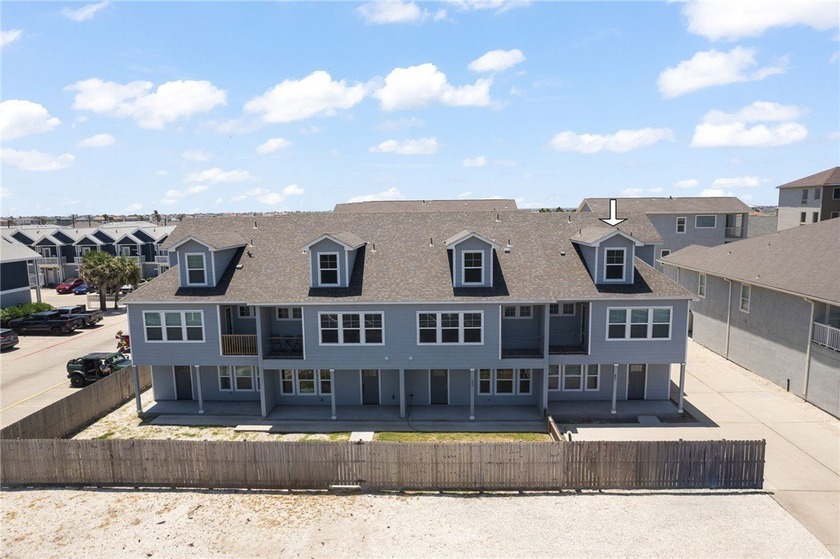 NEW CONSTRUCTION TOWNHOMES! Short-term rentals are fully - Beach Townhome/Townhouse for sale in Corpus Christi, Texas on Beachhouse.com