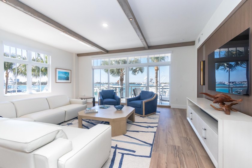 This waterfront residence offers stunning marina and sunset - Beach Condo for sale in Riviera Beach, Florida on Beachhouse.com