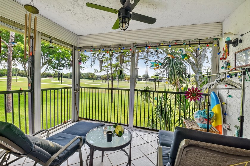 Welcome to Hunters Run Country Club! This 2 bedroom, 2 bathroom - Beach Condo for sale in Boynton Beach, Florida on Beachhouse.com