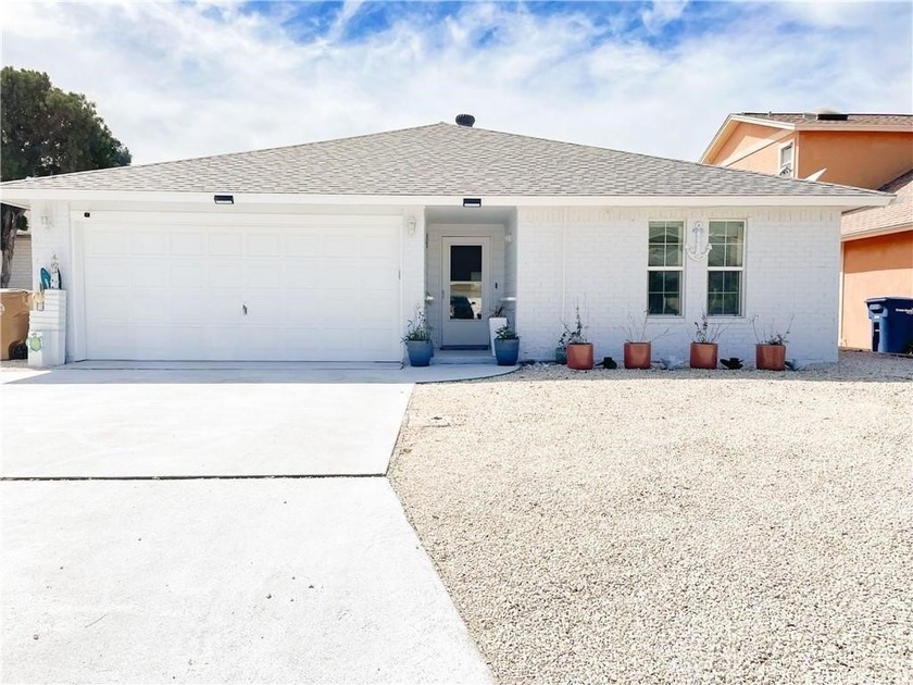 PRICED TO SELL , Experience the ultimate in coastal living with - Beach Home for sale in Corpus Christi, Texas on Beachhouse.com