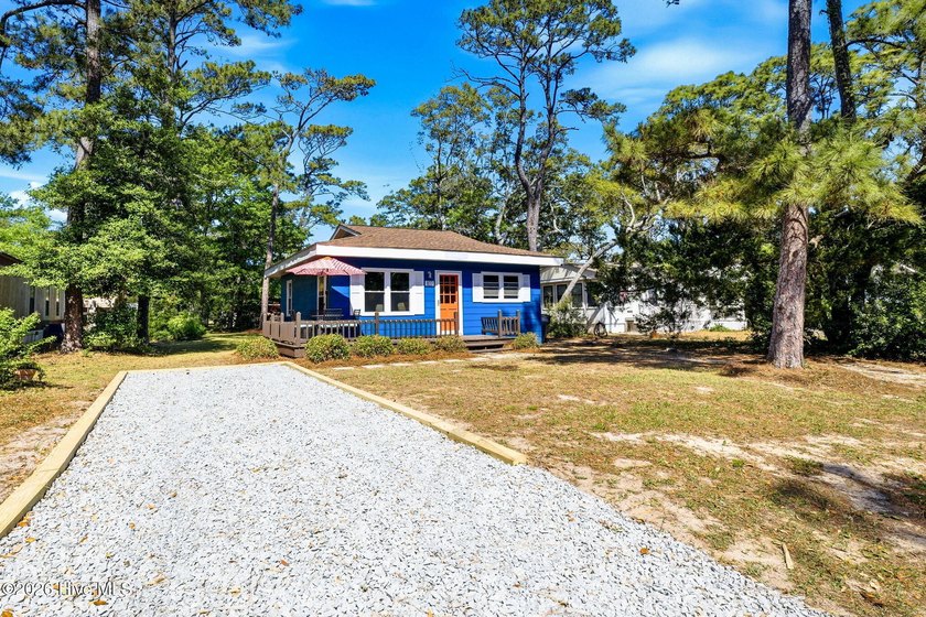 Here is your opportunity to FINALLY own a piece of charming Oak - Beach Home for sale in Oak Island, North Carolina on Beachhouse.com