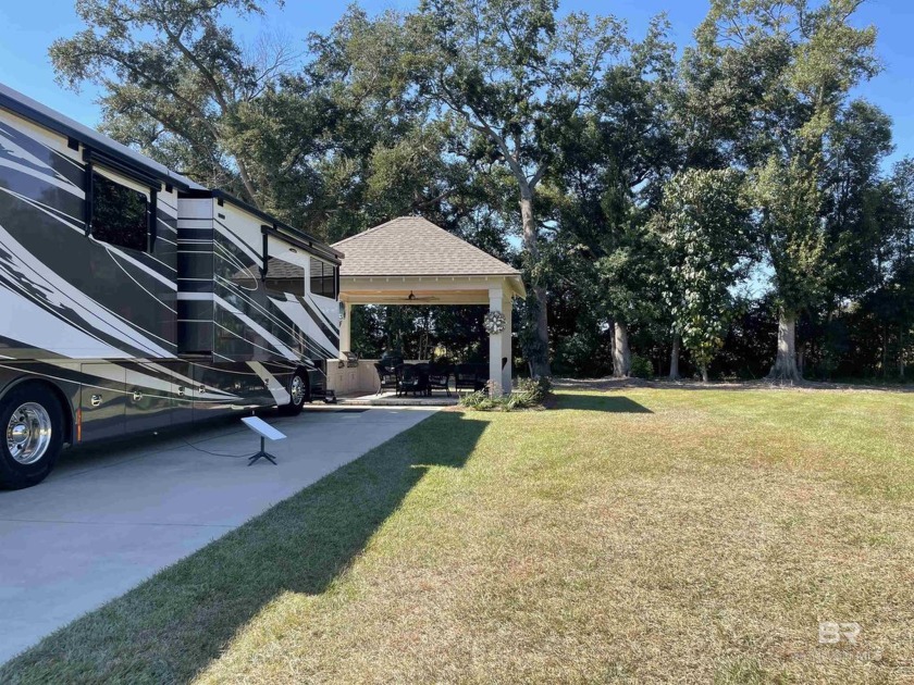 Fairhope Motor Coach Resort is an upscale Class A Motor Coach - Beach Lot for sale in Fairhope, Alabama on Beachhouse.com