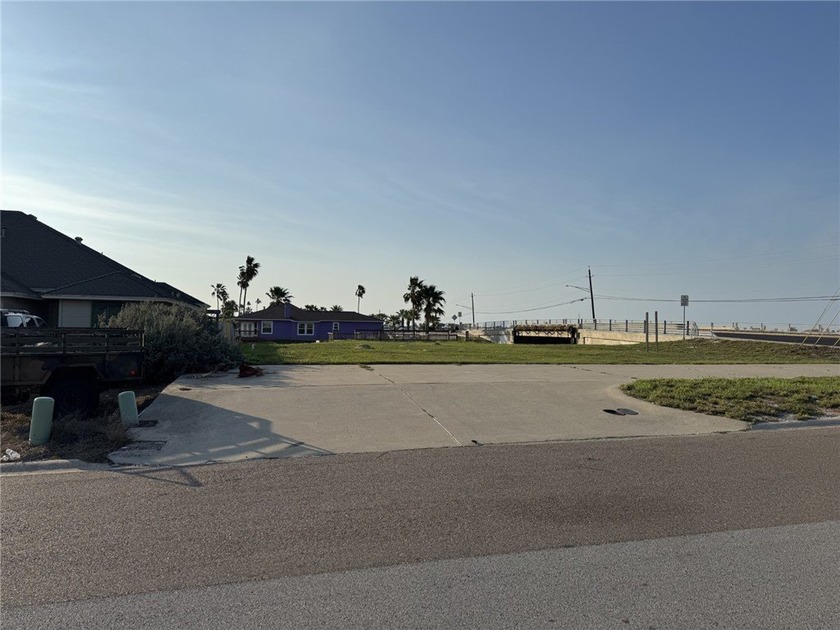Large oversized canal Multiy-Family (duplex) water Lot, enjoy - Beach Lot for sale in Corpus Christi, Texas on Beachhouse.com