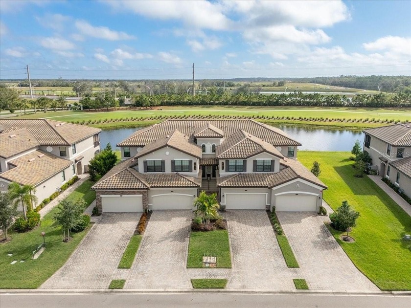 Welcome to this beautifully appointed lower coach home perfectly - Beach Condo for sale in Bradenton, Florida on Beachhouse.com