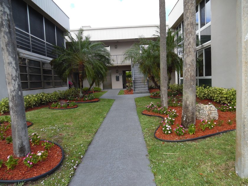 Country Club living without the membership fee's True 2 BR 2 BTH - Beach Condo for sale in Delray Beach, Florida on Beachhouse.com