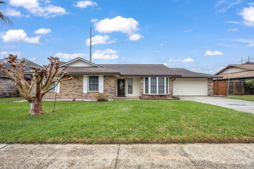 Welcome to 6 Tanglewood Circle in Fort Walton Beach, FL. This - Beach Home for sale in Fort Walton Beach, Florida on Beachhouse.com