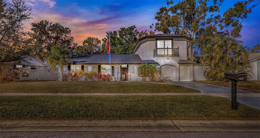 Welcome to this beautifully remodeled 4-bedroom, 2-bathroom - Beach Home for sale in Tarpon Springs, Florida on Beachhouse.com
