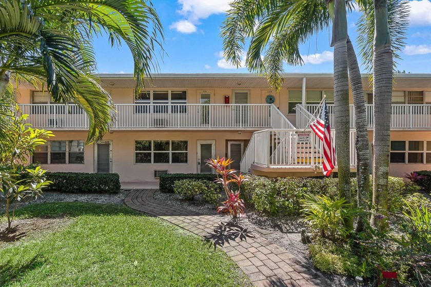 Updated 1-bed, 1-bath second-floor condo in Century Village! - Beach Condo for sale in West Palm Beach, Florida on Beachhouse.com