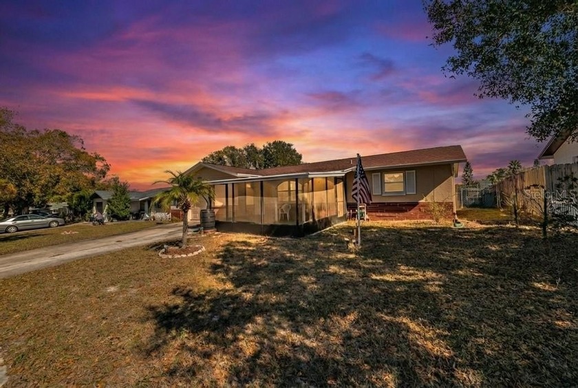 TRENTWOOD MANOR - Don't miss out on this adorable 3 Bedrooms/1 - Beach Home for sale in Tarpon Springs, Florida on Beachhouse.com