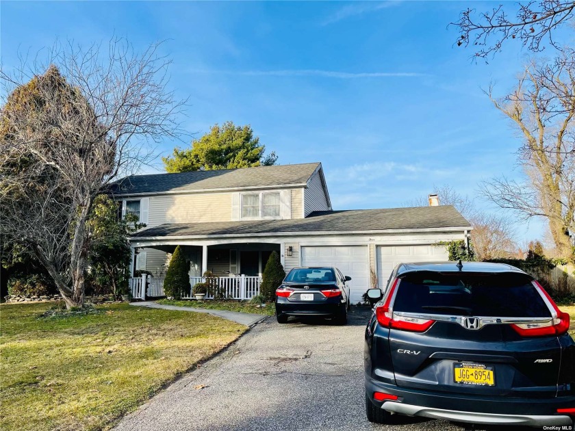 Beautiful  Center Hall Colonial in desired M Section of Stony - Beach Home for sale in Stony Brook, New York on Beachhouse.com