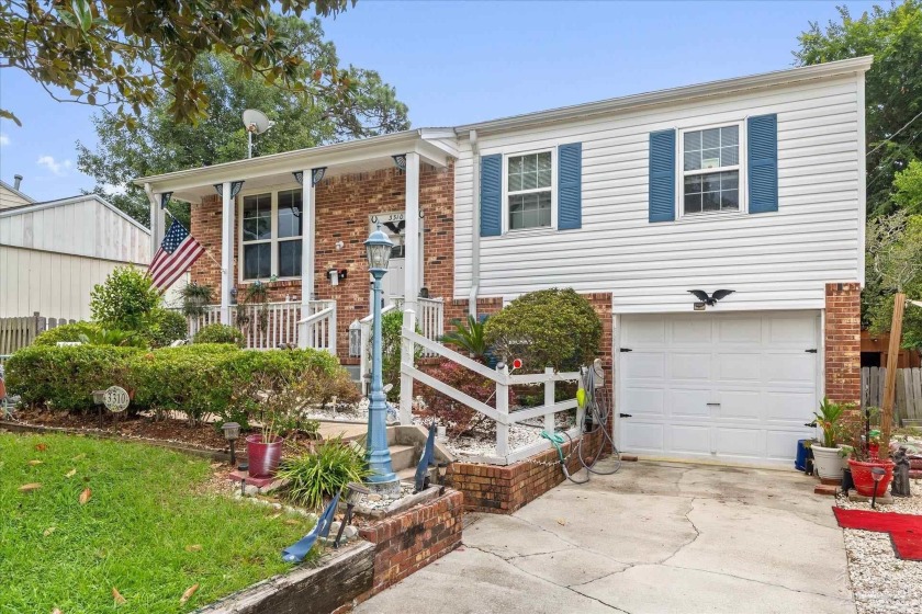 MOTIVATED SELLER!!--SELLER OFFERING CONCESSION TO BUYER IF UNDER - Beach Home for sale in Pensacola, Florida on Beachhouse.com