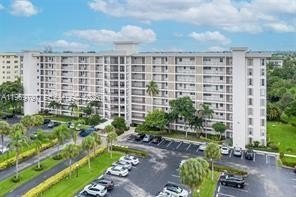 Bright and Spacious Updated 1 Bedroom with Golf Course view - Beach Condo for sale in Pompano Beach, Florida on Beachhouse.com