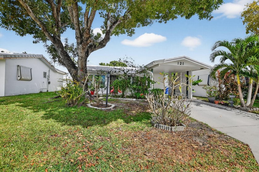 2/1 Single family home located in Leisureville Pompano Beach - Beach Home for sale in Pompano Beach, Florida on Beachhouse.com