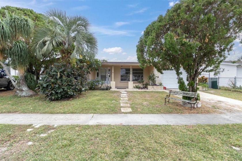 No hurricane damage. And not in a flood zone. Move in ready 3 - Beach Home for sale in Holiday, Florida on Beachhouse.com