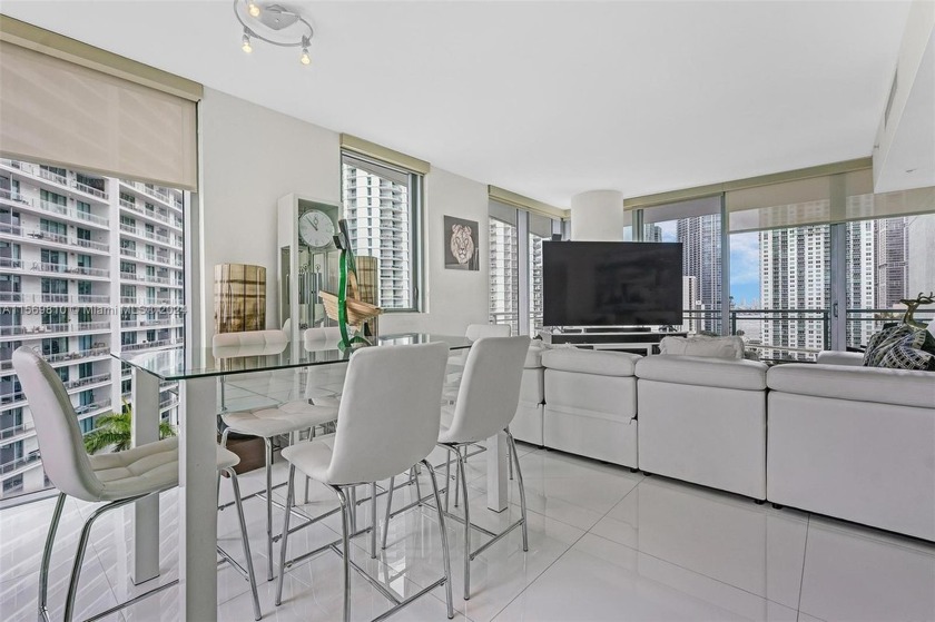 Amazing opportunity in Mint Condominium. Stunning 2 bedrooms, 2 - Beach Condo for sale in Miami, Florida on Beachhouse.com