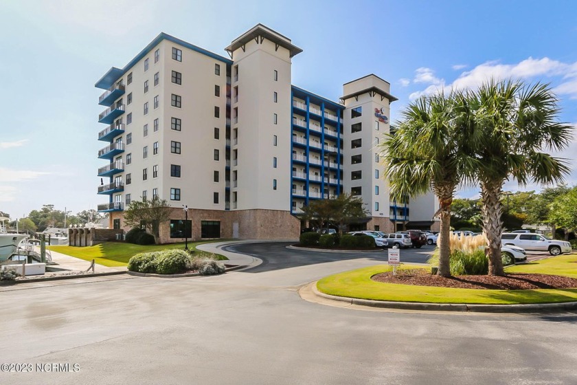 BOAT SLIP - WATER VIEWS - LOCATION - CONVENIENCE! What could be - Beach Condo for sale in Morehead City, North Carolina on Beachhouse.com