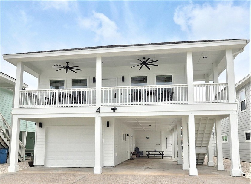 RARE OPPORTUNITY / 3B/3B UPSTAIRS AND SEPARATE APT. DOWNSTAIRS / - Beach Condo for sale in Port Aransas, Texas on Beachhouse.com