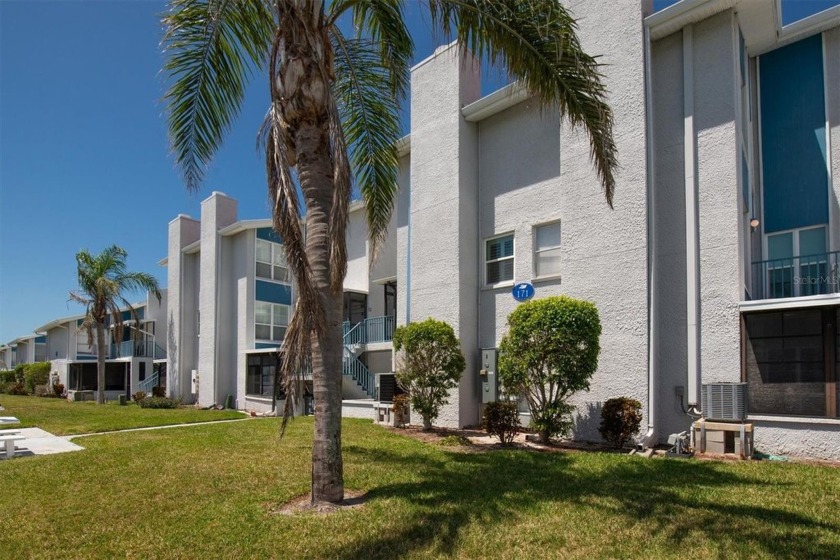 Purchase this condominium and enjoy the Florida lifestyle at its - Beach Condo for sale in Madeira Beach, Florida on Beachhouse.com