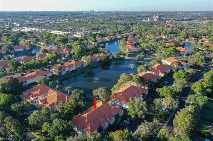 Welcome to this beautifully REMODELED and furnished 2-bedroom - Beach Apartment for sale in Naples, Florida on Beachhouse.com