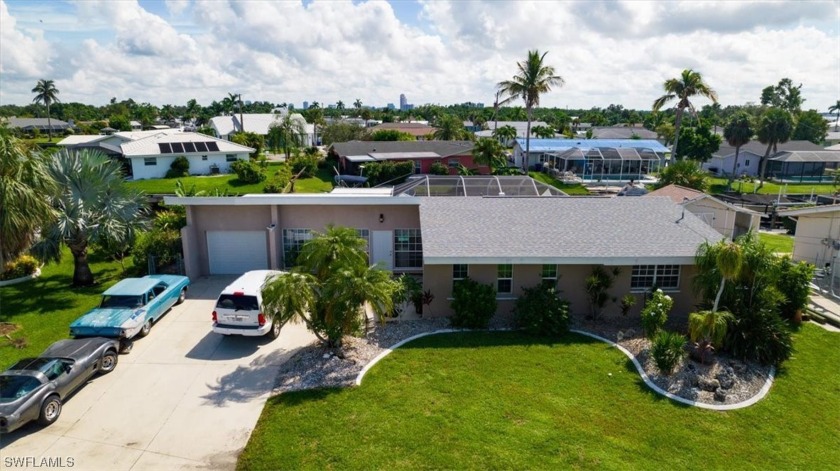GULF ACCESS NO BRIDGES!! LOW INTEREST RATE ASSUMABLE MORTGAGE!! - Beach Home for sale in North Fort Myers, Florida on Beachhouse.com