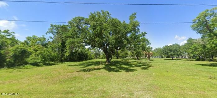 Sprawling lot adorned with Gorgeous large oak trees. Walking - Beach Lot for sale in Bay Saint Louis, Mississippi on Beachhouse.com