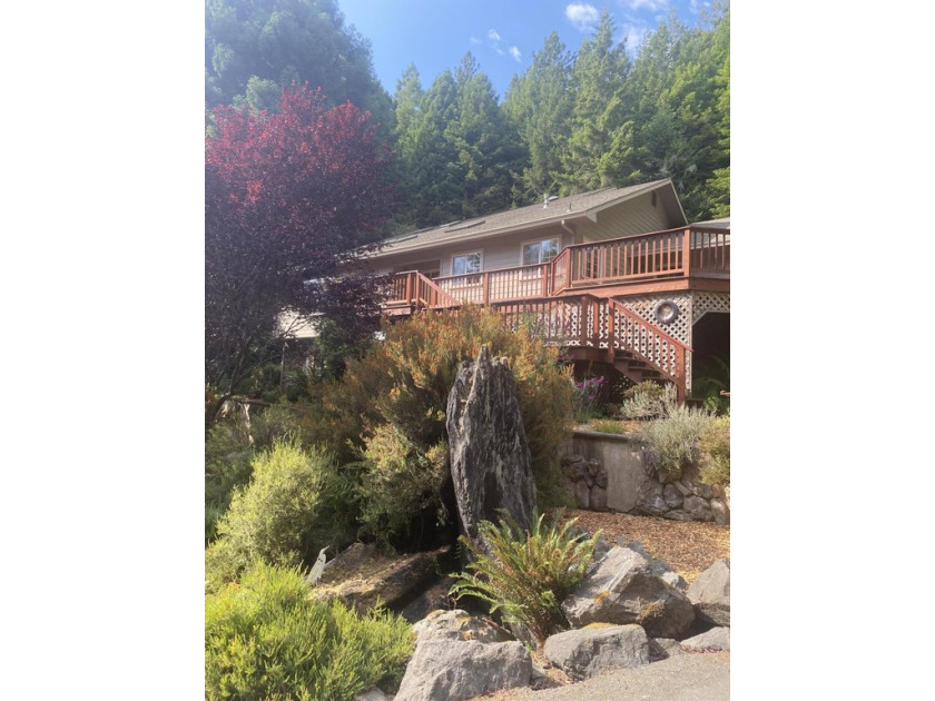 Stunning & private (gated,cameras & alarm)  3 bed 3 1/2 bath - Beach Home for sale in Blue Lake, California on Beachhouse.com