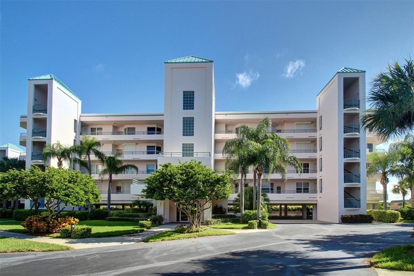 Location, location, location! Waterfront end-unit in the luxury - Beach Condo for sale in ST Pete Beach, Florida on Beachhouse.com