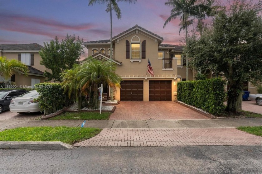 This beautiful two-story townhome features 4 bedrooms, 2.5 - Beach Townhome/Townhouse for sale in Miami, Florida on Beachhouse.com