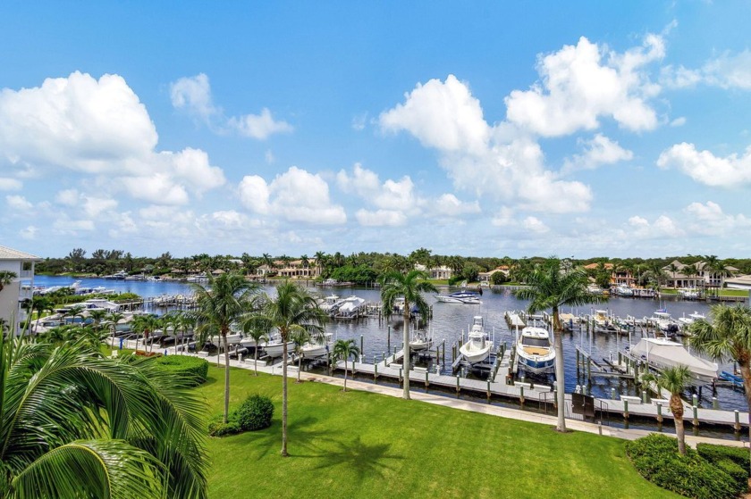 A BOATER'S PARADISE! Penthouse overlooking the Intracoastal - Beach Condo for sale in Juno Beach, Florida on Beachhouse.com