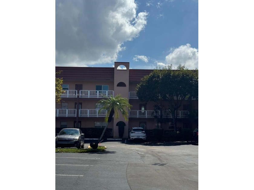 Cozy 1-bedroom, 1-bathroom first-floor condo in Sunrise Lakes - Beach Condo for sale in Sunrise, Florida on Beachhouse.com