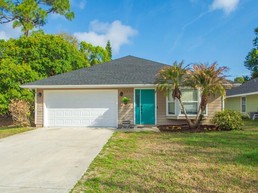 No HOA fees! This beautiful, spacious 3-bed, 2-bath home - Beach Home for sale in Vero Beach, Florida on Beachhouse.com