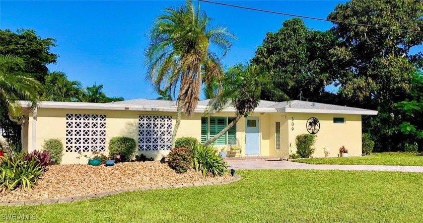 You've found everything Florida has to offer in this beautifully - Beach Home for sale in Fort Myers, Florida on Beachhouse.com