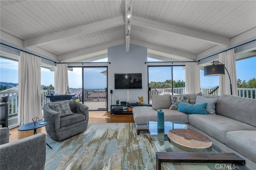 Big price reduction!!  Contemporary, architecturally distinctive - Beach Home for sale in Palos Verdes Estates, California on Beachhouse.com