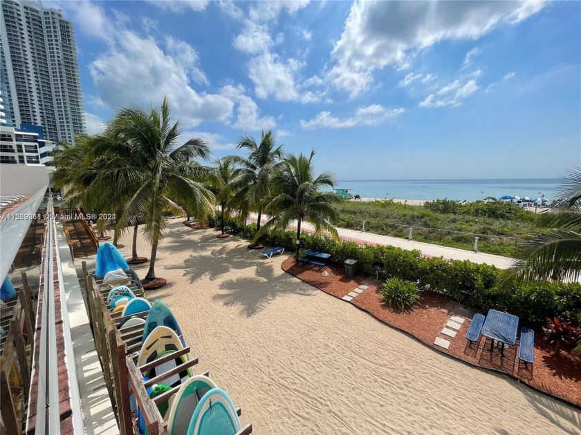 Spacious and remodeled apartment in Maison Grande, direct access - Beach Condo for sale in Miami Beach, Florida on Beachhouse.com