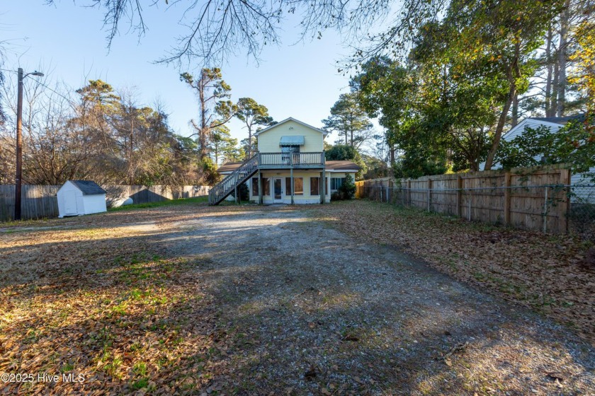 Welcome Home!! Truly a unique property in a fabulous location - Beach Home for sale in New Bern, North Carolina on Beachhouse.com