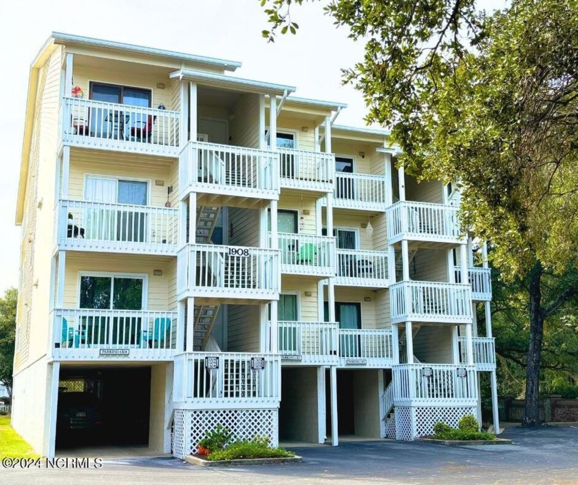 LOCATION, LOCATION, LOCATION!! Beautiful WATERFRONT and GOLF - Beach Condo for sale in Ocean Isle Beach, North Carolina on Beachhouse.com