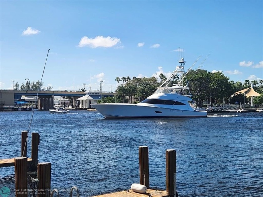 Perfectly situated DIRECT Intracoastal residence boasts amazing - Beach Condo for sale in Deerfield Beach, Florida on Beachhouse.com