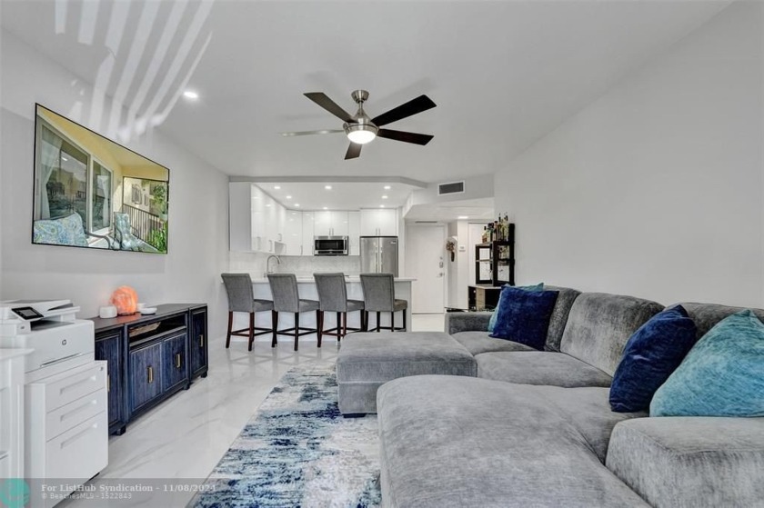 This elegantly remodeled unit has all of the upgrades that you - Beach Condo for sale in Pompano Beach, Florida on Beachhouse.com