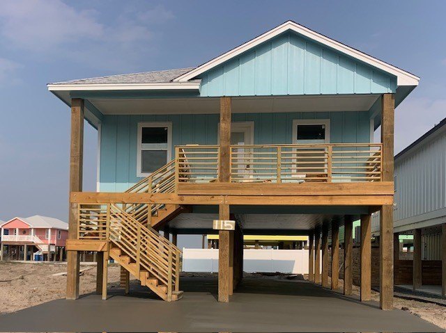 NEW CONSTRUCTION! GREAT PRICE!! This 4-bedroom, 3-bath island - Beach Home for sale in Port Aransas, Texas on Beachhouse.com