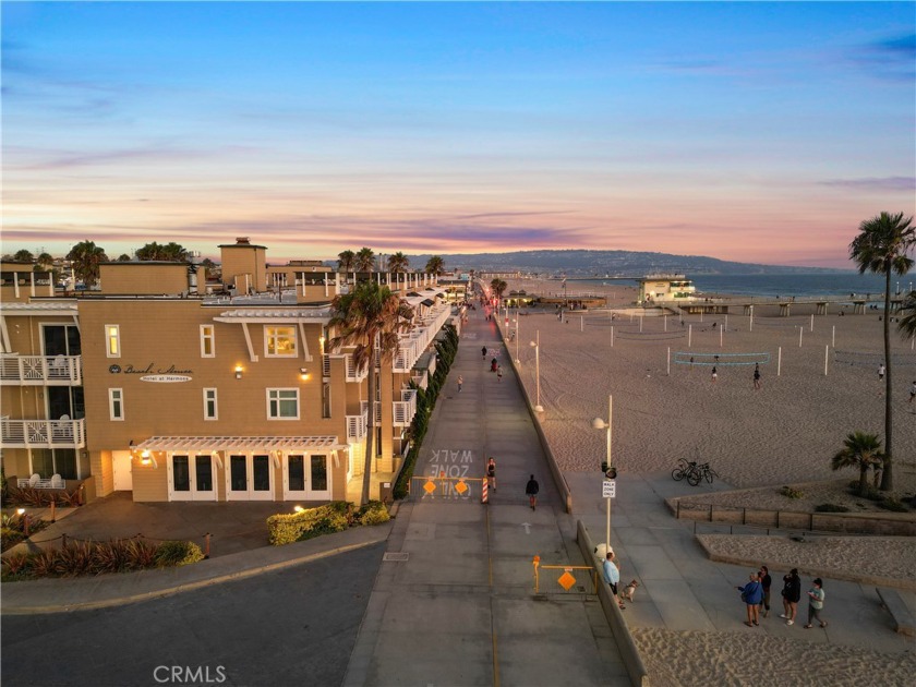 Welcome to the ultimate luxury beachfront condominium in Hermosa - Beach Condo for sale in Hermosa Beach, California on Beachhouse.com