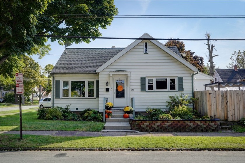 Cute as a button Cape Cod Home with many updates. Large living - Beach Home for sale in Rochester, New York on Beachhouse.com