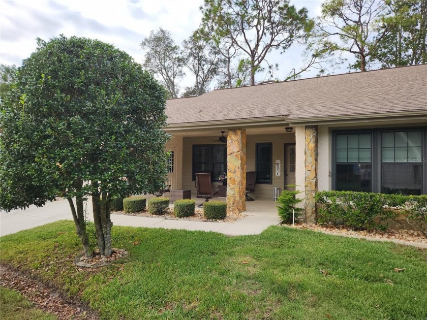 Welcome to this beautiful villa in Pine Glen 1 Village. The - Beach Home for sale in Spring Hill, Florida on Beachhouse.com