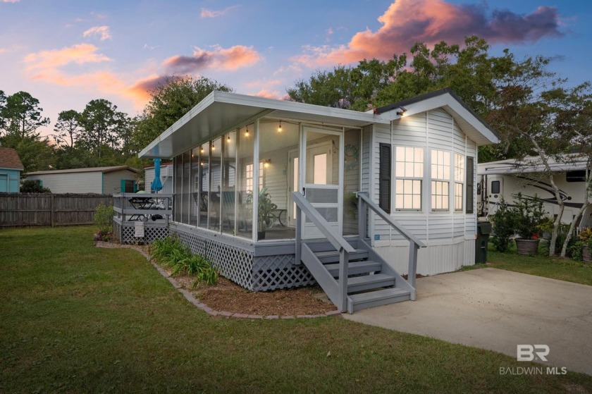 Perfectly maintained cottage in Spanish Cove, Lillian, Al - Beach Home for sale in Lillian, Alabama on Beachhouse.com