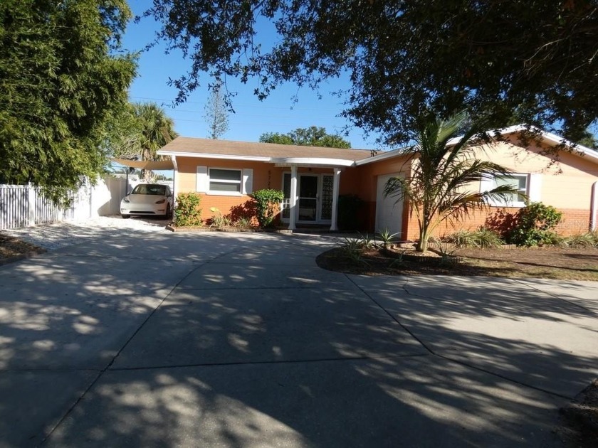 Block Home, 3 Bedrooms, 2 Bathrooms, 1 Oversized Garage, No HOA - Beach Home for sale in St. Petersburg, Florida on Beachhouse.com