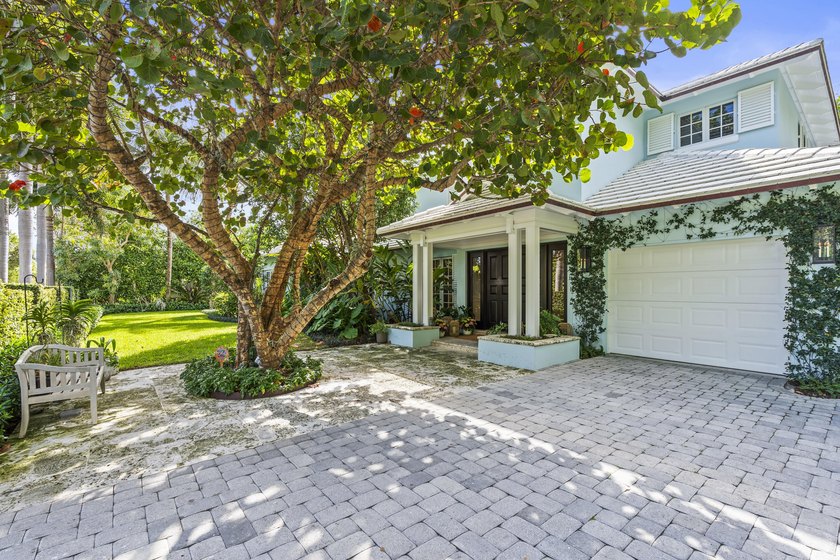 Meticulously maintained and recently renovated, this - Beach Home for sale in Palm Beach, Florida on Beachhouse.com