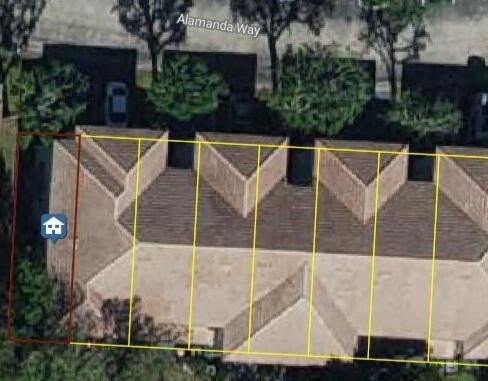 This beautiful Corner unit townhouse with lake view awaits you - Beach Townhome/Townhouse for sale in Riviera Beach, Florida on Beachhouse.com